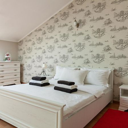 Alfa Apartments Ohiienka 17 2 Lviv Kültér fotó
